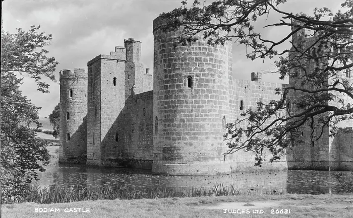 Framed Print : Bodiam Castle Framed Print : Bodiam Castle