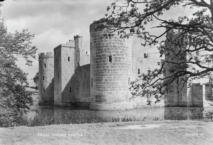 Framed Print : Bodiam Castle Framed Print : Bodiam Castle