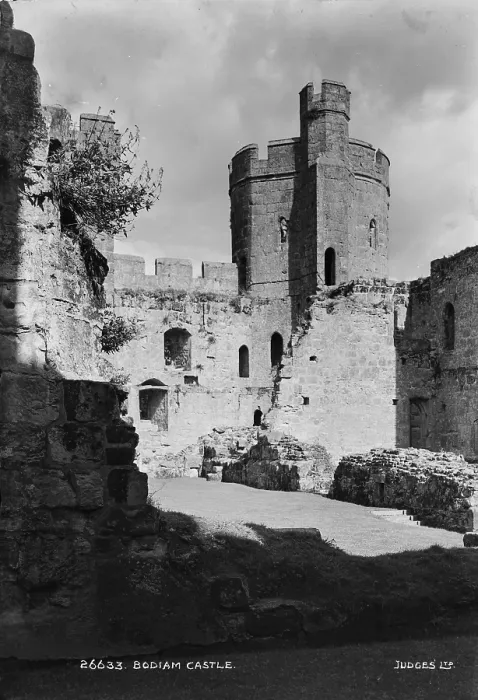 Framed Print : Bodiam Castle Framed Print : Bodiam Castle