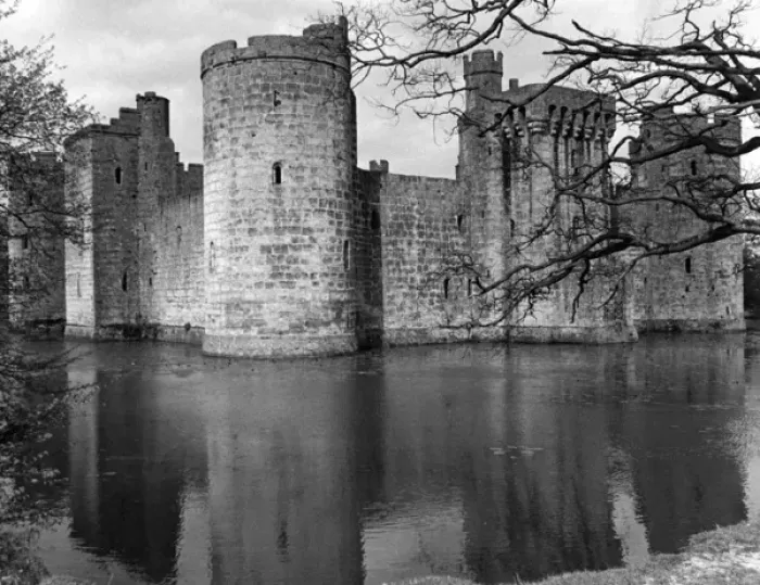 Framed Print : Bodiam Castle, East Sussex Framed Print : Bodiam Castle, East Sussex