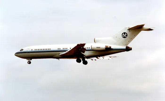 Framed Print : Boeing 727-14 N21UC Framed Print : Boeing 727-14 N21UC