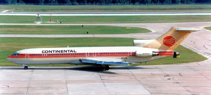 Framed Print : Boeing 727-243 N17406