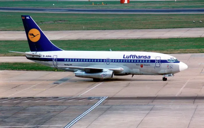 Framed Print : Boeing 737-230 D-ABHL Worms Framed Print : Boeing 737-230 D-ABHL Worms
