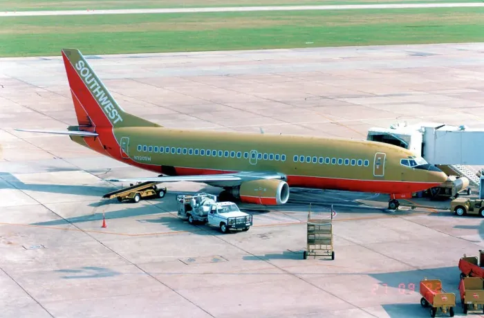 Framed Print : Boeing 737-700 N730SW