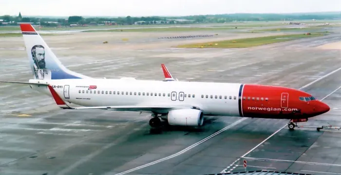 Framed Print : Boeing 737-8JP(WL) LN DYI (msn 40866, line number 3432), of Norwegian Air Shuttle. Date: circa 2012 Framed Print : Boeing 737-8JP(WL) LN DYI (msn 40866, line number 3432), of Norwegian Air Shuttle. Date: circa 2012