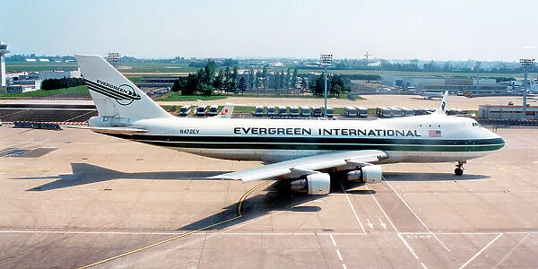 Boeing 747-131SF N472EV