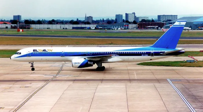 Framed Print : Boeing 757-258 4X-EBM Framed Print : Boeing 757-258 4X-EBM