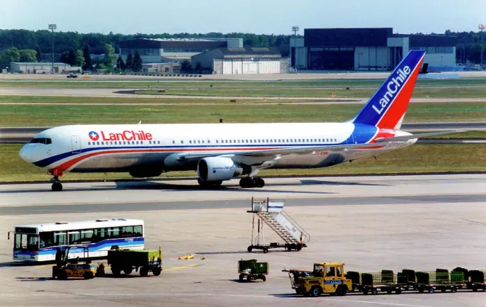 Framed Print : Boeing 767-352 (ER) CC-CDM Framed Print : Boeing 767-352 (ER) CC-CDM