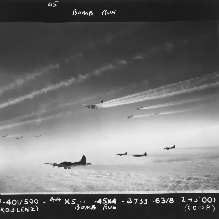 Framed Print : Boeing B-17 Flying Fortress Framed Print : Boeing B-17 Flying Fortress