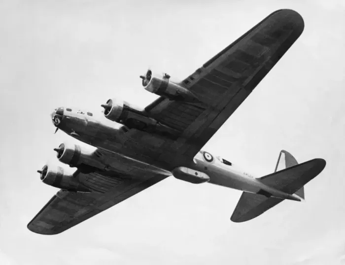 Framed Print : Boeing B-17C Flying Fortress Framed Print : Boeing B-17C Flying Fortress