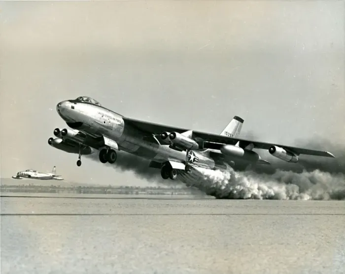 Framed Print : Boeing B-47E Stratojet, 51-5257, takes off from the Air ?