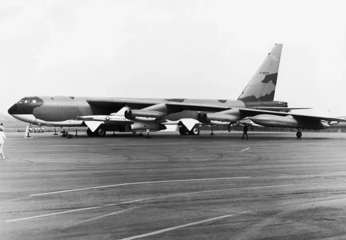 Framed Print : Boeing B-52 Stratofortress Framed Print : Boeing B-52 Stratofortress