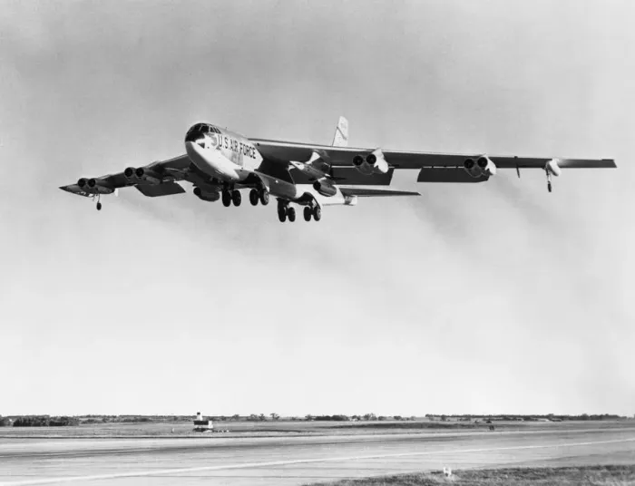 Framed Print : Boeing B-52 Stratofortress Framed Print : Boeing B-52 Stratofortress