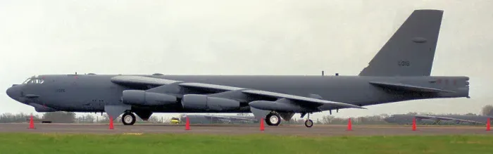 Framed Print : Boeing B-52H Stratofortress 60-0016 Framed Print : Boeing B-52H Stratofortress 60-0016