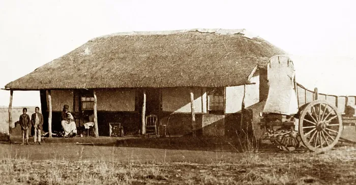 Framed Print : A Boer homestead and family, Victorian period Framed Print : A Boer homestead and family, Victorian period