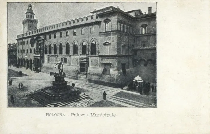 Framed Print : Bologna, Italy - Palazzo Municipale Framed Print : Bologna, Italy - Palazzo Municipale