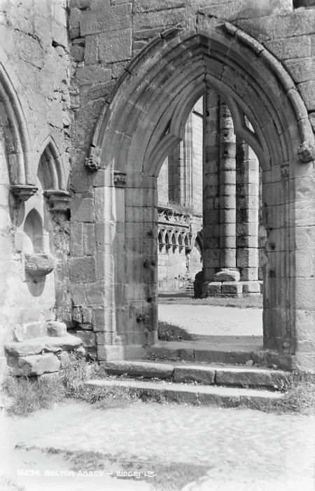 Framed Print : Bolton Abbey Ruins Framed Print : Bolton Abbey Ruins