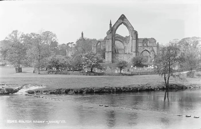 Framed Print : Bolton Abbey Ruins Framed Print : Bolton Abbey Ruins
