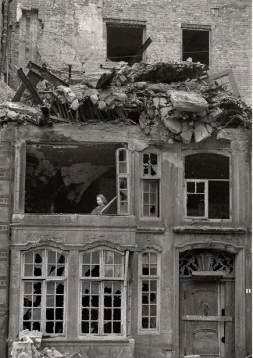 Framed Print : Bomb damaged building during WW2 Framed Print : Bomb damaged building during WW2