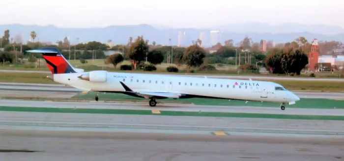 Framed Print : Bombardier CRJ-900-LR N549CA (msn 15164), of SkyWest Airlines, operating for Delta Connection. Date: circa 2013 Framed Print : Bombardier CRJ-900-LR N549CA (msn 15164), of SkyWest Airlines, operating for Delta Connection. Date: circa 2013