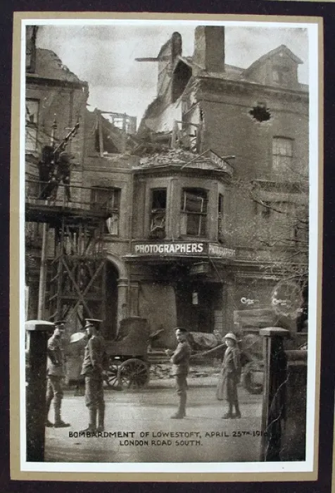 Framed Print : Bombardment of Lowestoft by the Germans Framed Print : Bombardment of Lowestoft by the Germans