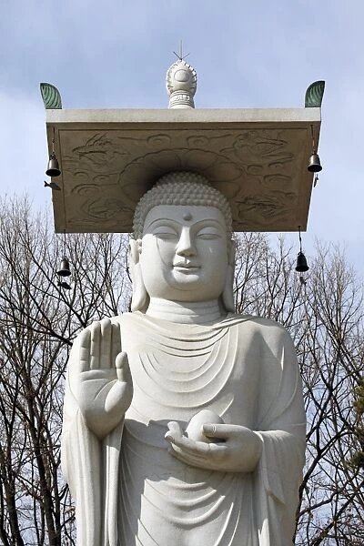 Bongeunsa Buddhist Temple in Seoul, South Korea