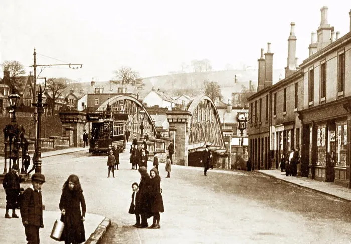 Framed Print : Bonhill Bridge, Alexandria, early 1900s Framed Print : Bonhill Bridge, Alexandria, early 1900s