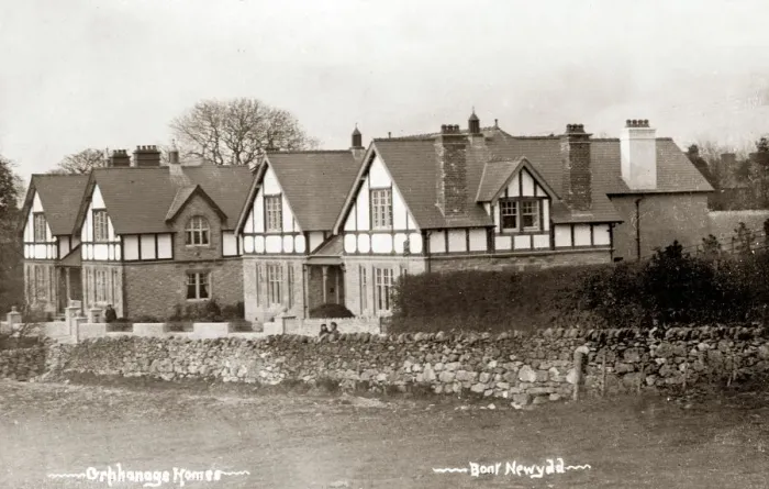 Framed Print : Bont Newydd Orphanage, Carnarvon Framed Print : Bont Newydd Orphanage, Carnarvon