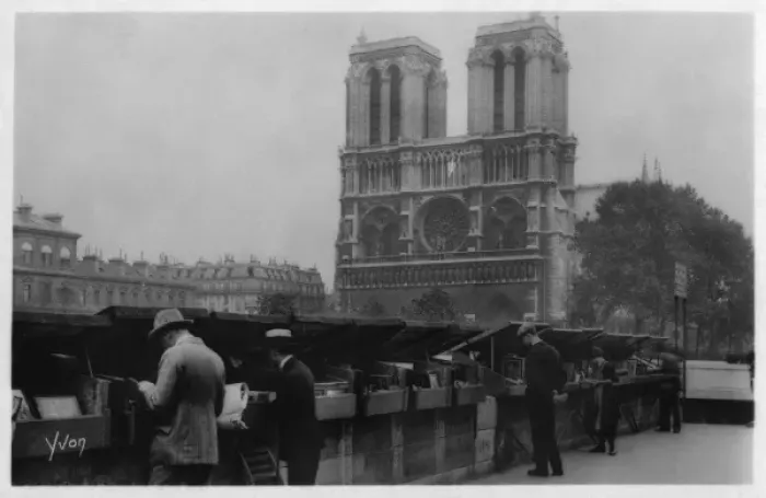 Framed Print : Book sellers on the Quai St-Michel in Paris Framed Print : Book sellers on the Quai St-Michel in Paris