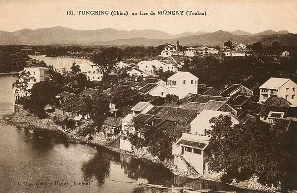 The border between Vietnam and China - Tunghing  /  Moncay