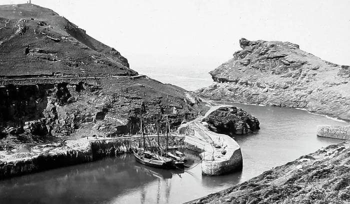 Framed Print : Boscastle harbour Framed Print : Boscastle harbour