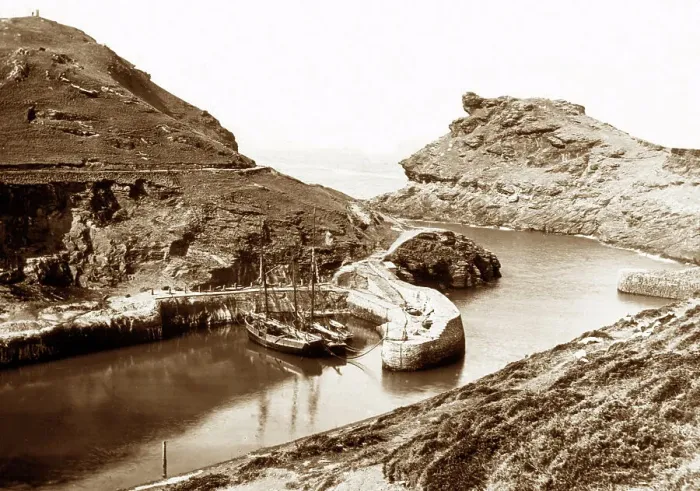 Framed Print : Boscastle Harbour, Victorian period Framed Print : Boscastle Harbour, Victorian period