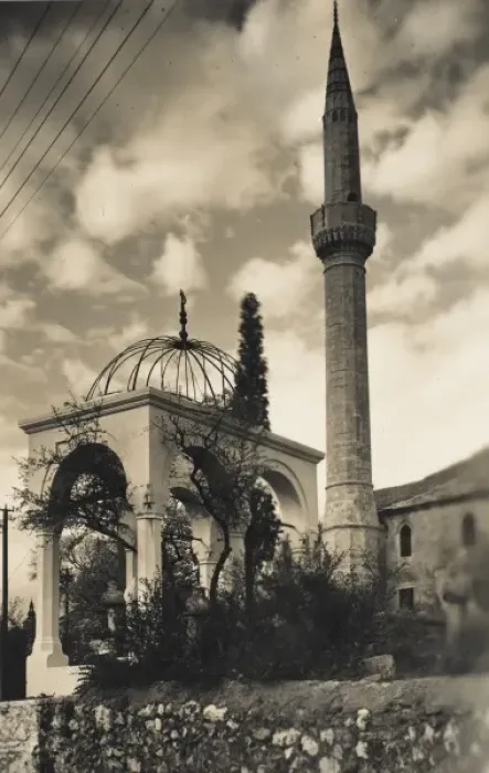 Framed Print : Bosnia Herzegovina, Mostar - Minaret Framed Print : Bosnia Herzegovina, Mostar - Minaret