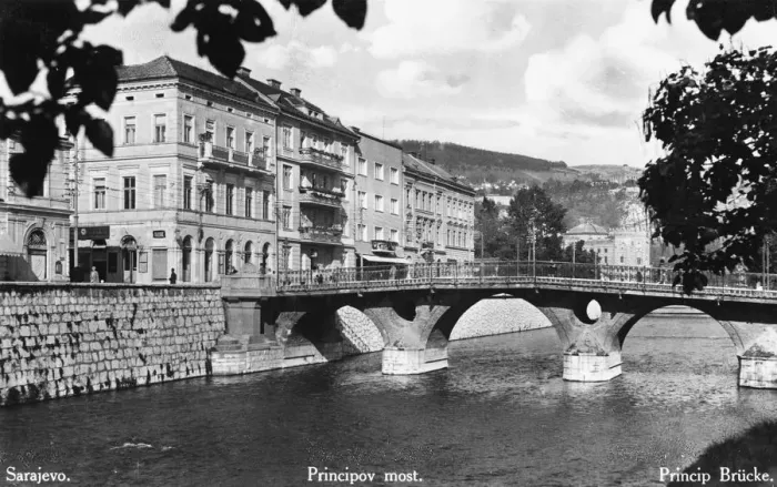 Framed Print : Bosnia - Sarajevo - Principal Bridge Framed Print : Bosnia - Sarajevo - Principal Bridge