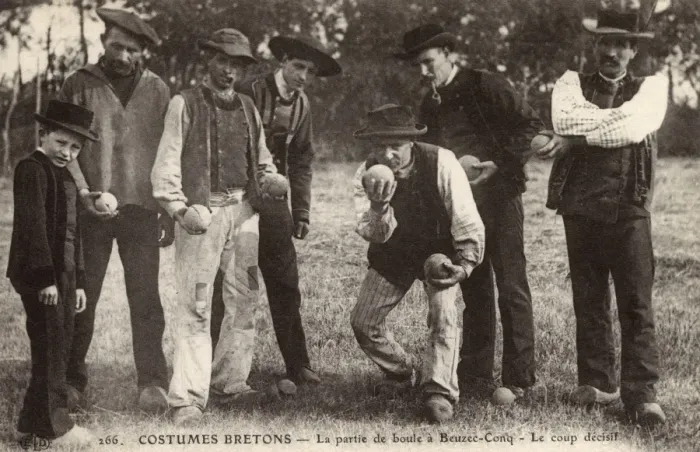 Framed Print : Boule Players - Brittany, France - Beuzec-Cap-Sizun Framed Print : Boule Players - Brittany, France - Beuzec-Cap-Sizun