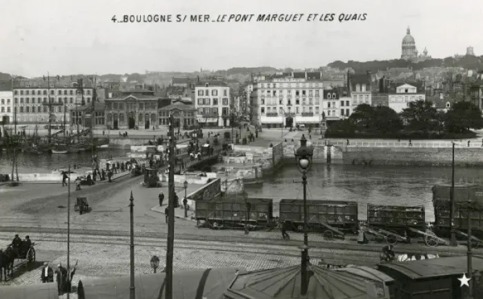 Framed Print : Boulogne-sur-mer - France Framed Print : Boulogne-sur-mer - France
