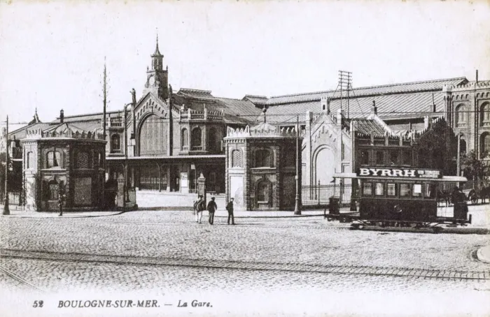 Framed Print : Boulogne-sur-Mer, France - The Railway Station Framed Print : Boulogne-sur-Mer, France - The Railway Station