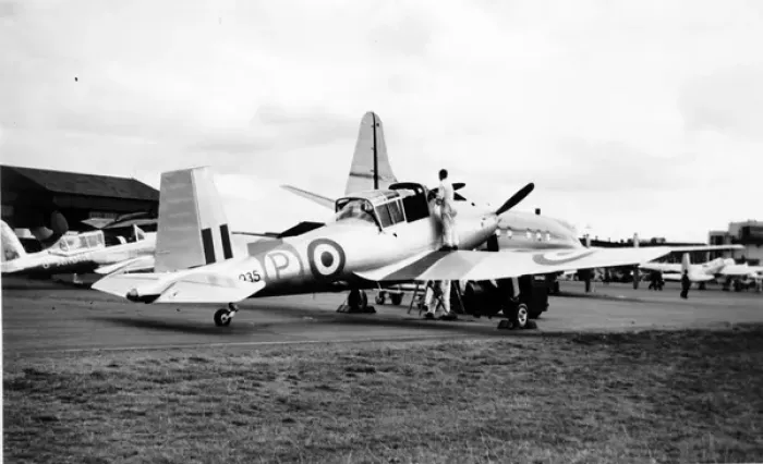 Framed Print : Boulton Paul Balliol T1 VL935 Framed Print : Boulton Paul Balliol T1 VL935