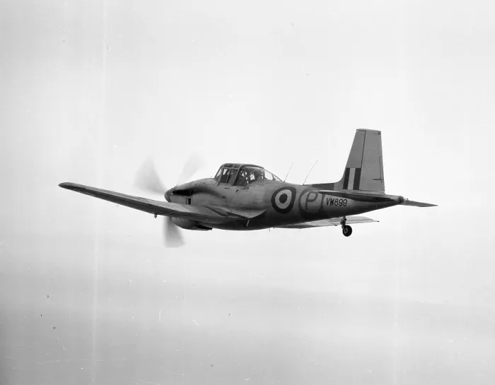 Framed Print : Boulton Paul Balliol T.2 VW899 Framed Print : Boulton Paul Balliol T.2 VW899