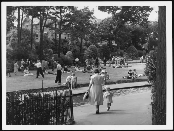 Framed Print : Bournemouth Gardens Framed Print : Bournemouth Gardens