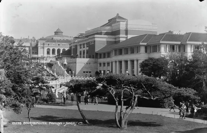 Framed Print : Bournemouth Pavilion Framed Print : Bournemouth Pavilion