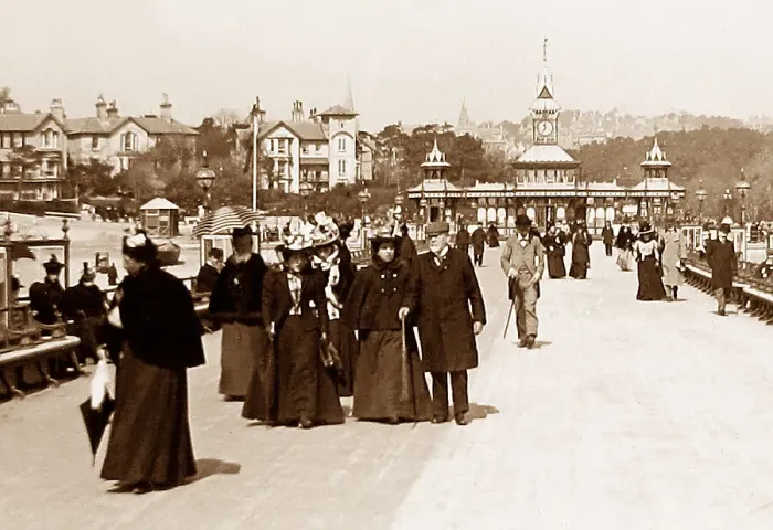 Framed Print : Bournemouth Pier Framed Print : Bournemouth Pier