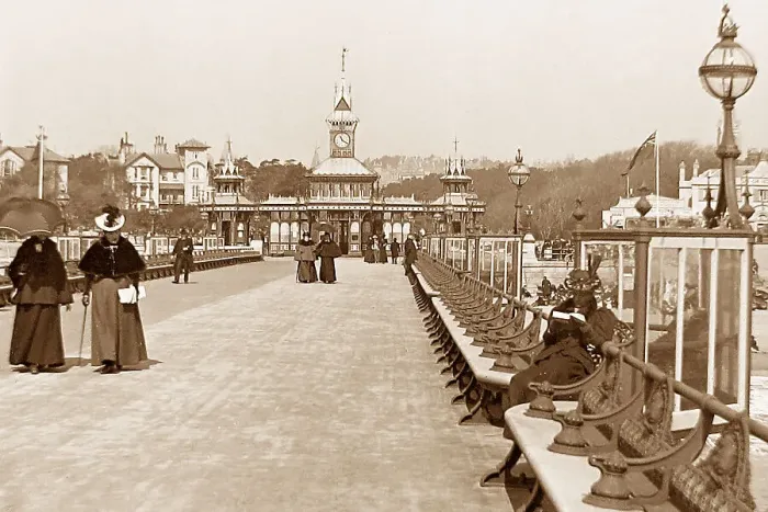 Framed Print : Bournemouth Pier Framed Print : Bournemouth Pier