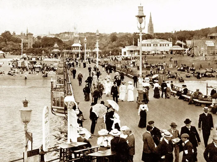 Framed Print : Bournemouth Pier early 1900s Framed Print : Bournemouth Pier early 1900s