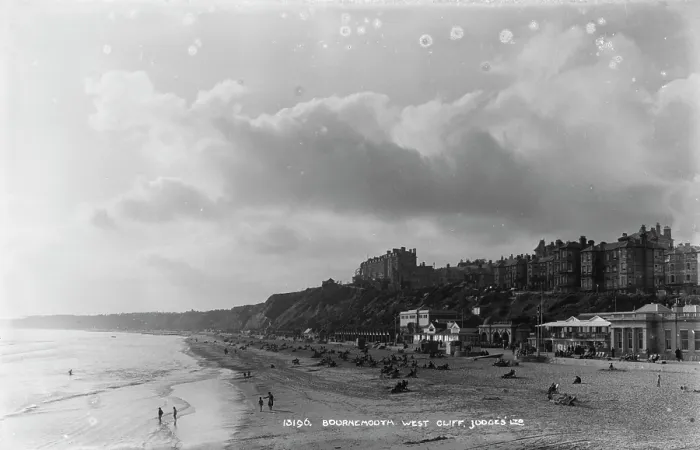 Framed Print : Bournemouth West Cliff Framed Print : Bournemouth West Cliff