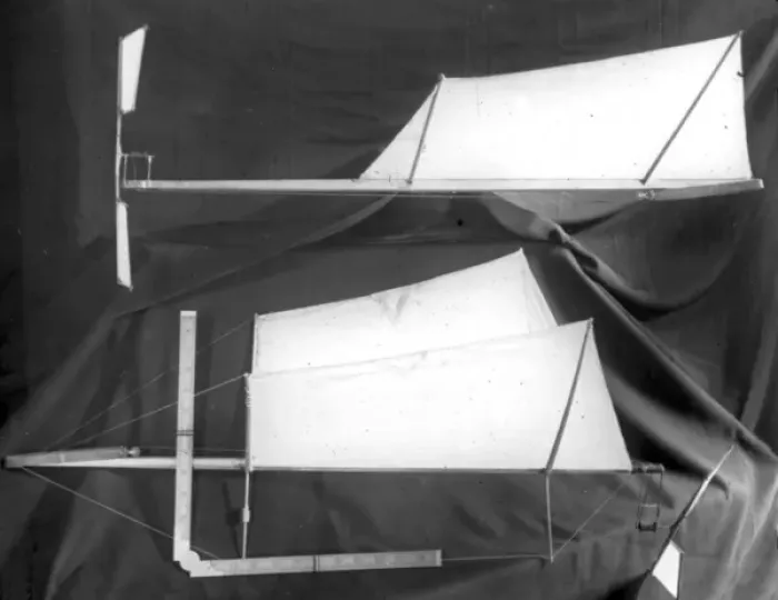 Framed Print : Bow and stern screw dihedral angle machines Framed Print : Bow and stern screw dihedral angle machines