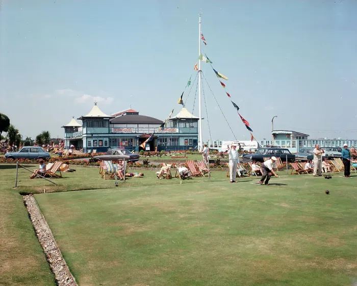 Framed Print : Bowling Green and Summer Theatre, Ryde, Isle of Wight Framed Print : Bowling Green and Summer Theatre, Ryde, Isle of Wight