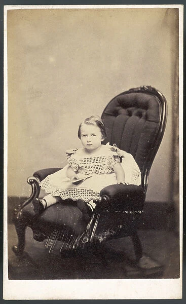 BOY IN CHAIR  /  DODDS 1860