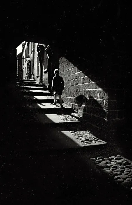 Framed Print : Boy as silhouette in alleyway, Yorkshire Date: 1947 - 1948 Framed Print : Boy as silhouette in alleyway, Yorkshire Date: 1947 - 1948