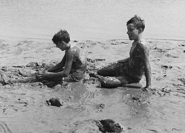 Boys Club, mud bath, 1935